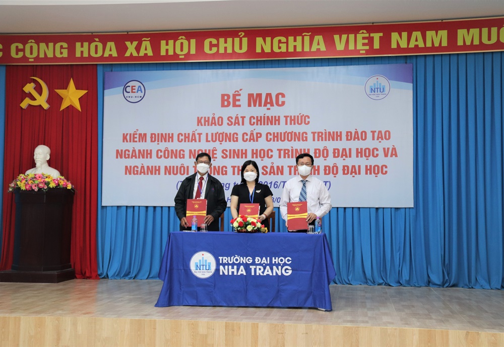 Hoàn thành đợt khảo sát chính thức kiểm định chất lượng 02 CTĐT tại Trường ĐH Nha Trang