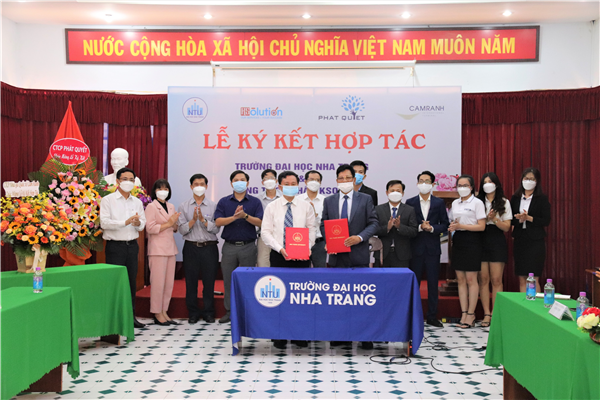 Trường ĐH Nha Trang: Ký kết thỏa thuận hợp tác toàn diện với 03 doanh nghiệp 