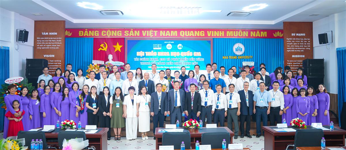 https://ntu.edu.vn/uploads/56/2026/1%20T7/H%E1%BB%8Di%20th%E1%BA%A3o%20ESG/316-hoi-thaoxanh_5.jpg