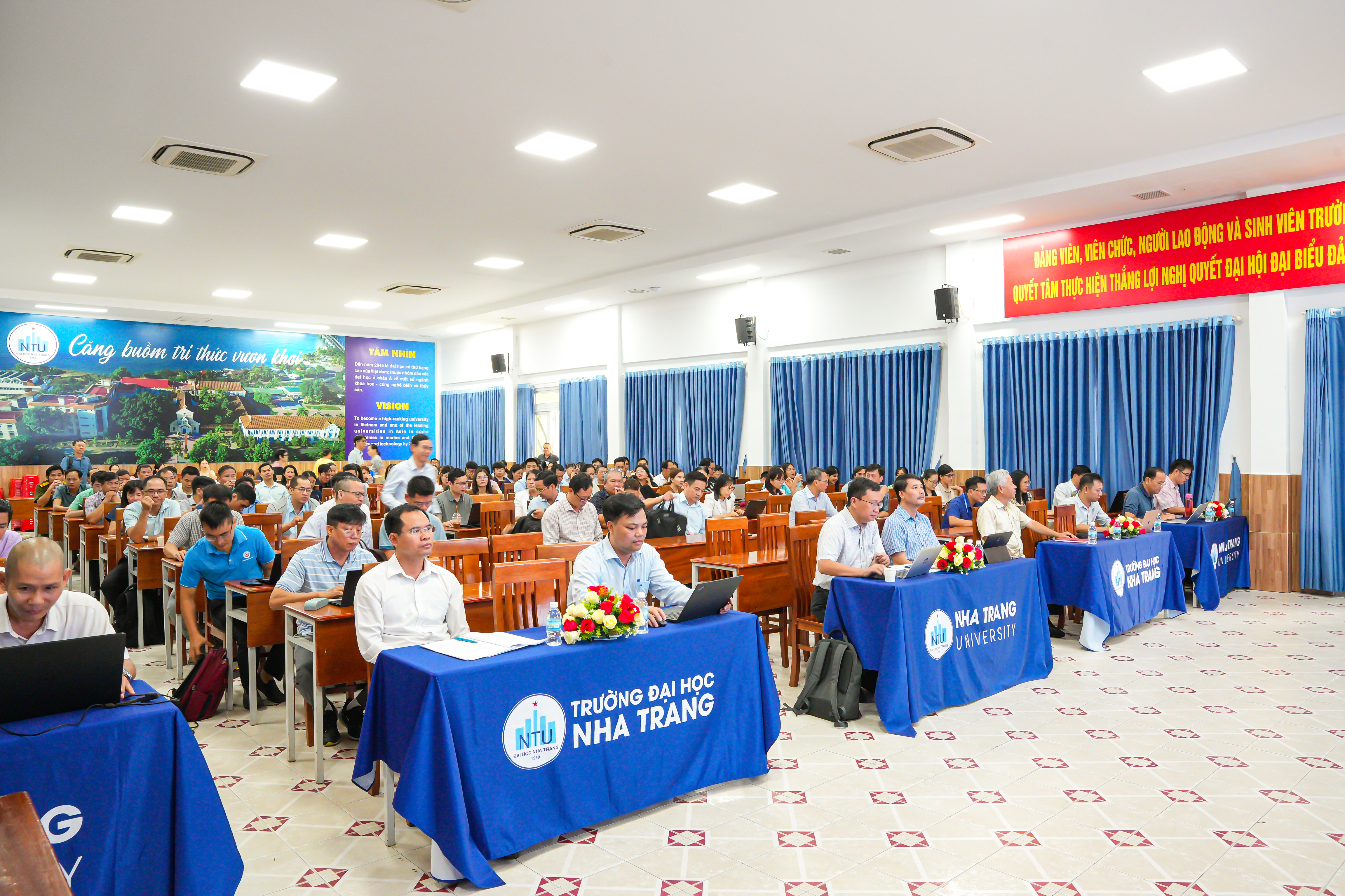 Trường Đại học Nha Trang tổ chức Hội thảo khoa học về đổi mới và quốc tế hóa chương trình đào tạo