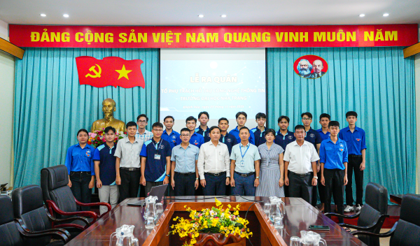 Trường Đại học Nha Trang ra quân Tổ phụ trách hỗ trợ Công nghệ thông tin cho các xã, phường trên địa bàn tỉnh