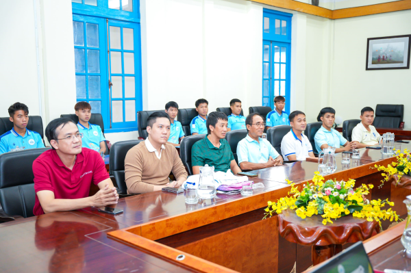 Đội bóng sinh viên Trường Đại học Nha Trang xuất quân chinh phục Vòng chung kết toàn quốc