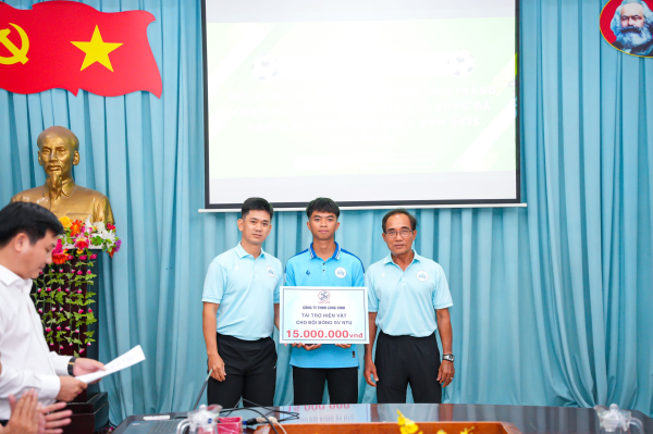 Đội bóng sinh viên Trường Đại học Nha Trang xuất quân chinh phục Vòng chung kết toàn quốc