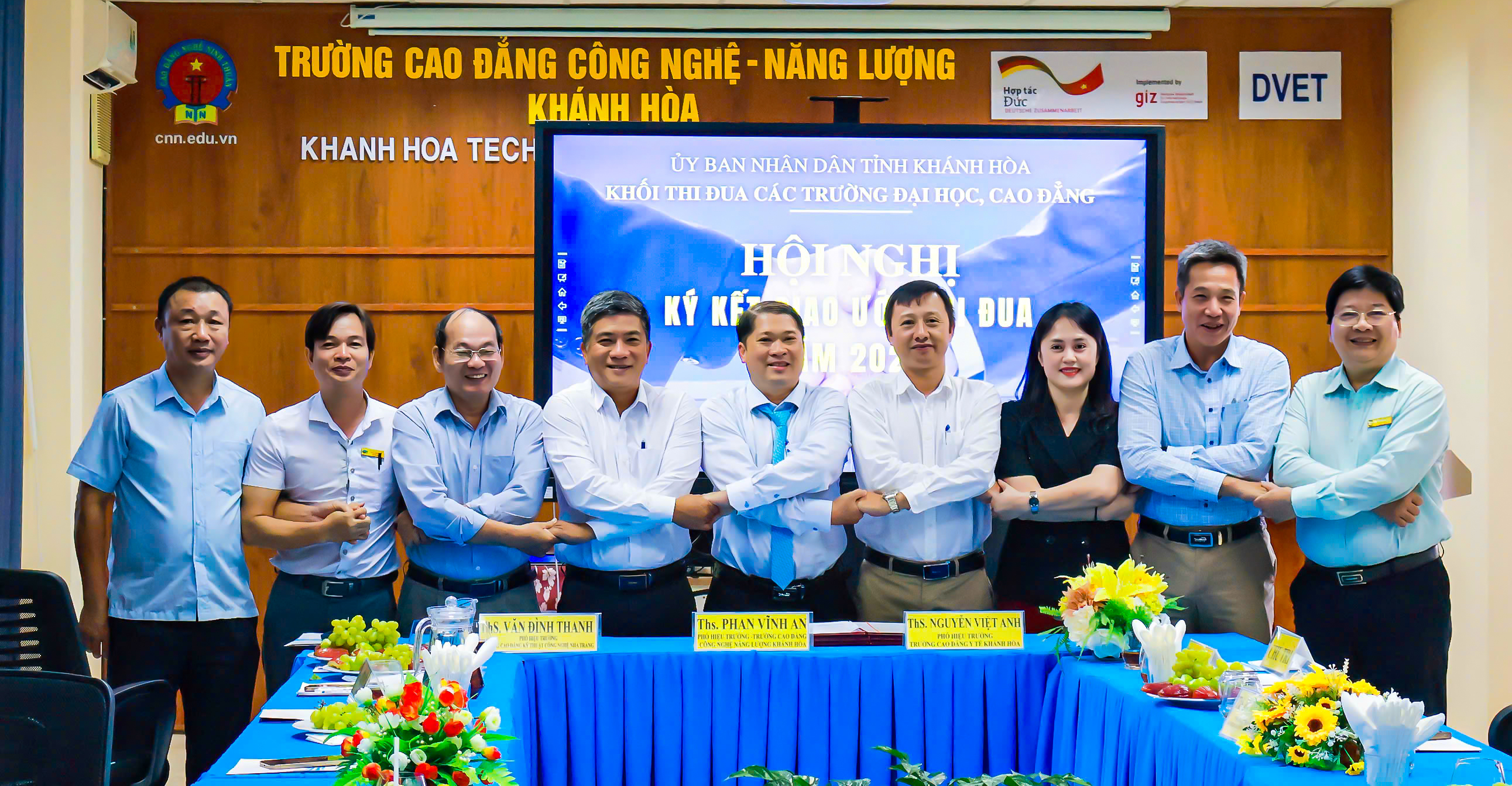 Khối thi đua các trường đại học, cao đẳng Khánh Hòa ký kết giao ước thi đua năm 2026