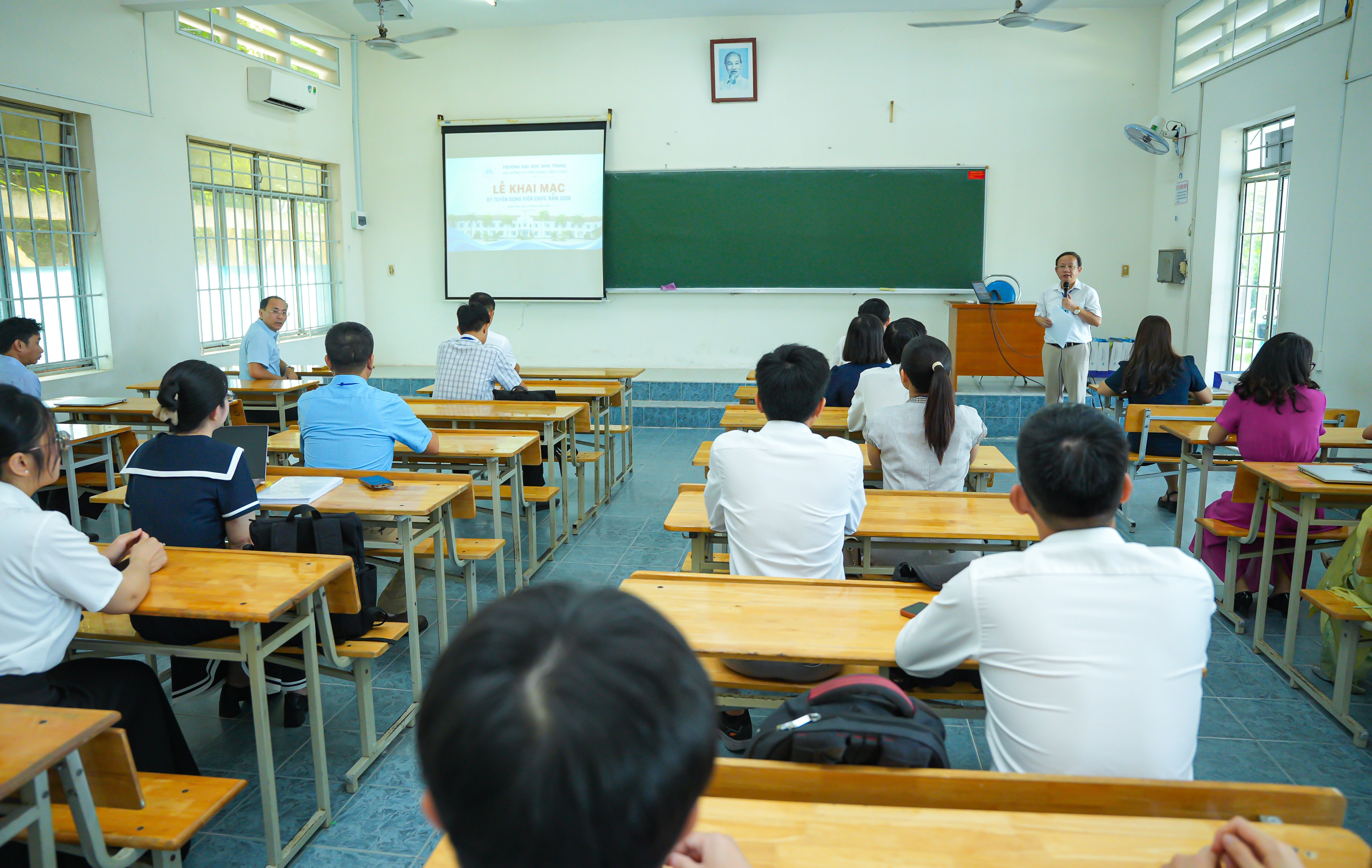 Trường Đại học Nha Trang khai mạc Kỳ tuyển dụng viên chức năm 2026