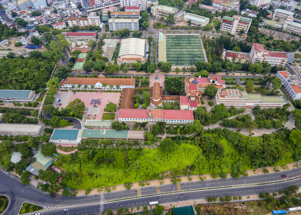 50 năm Trường Đại học Nha Trang từ góc nhìn của cựu giáo chức