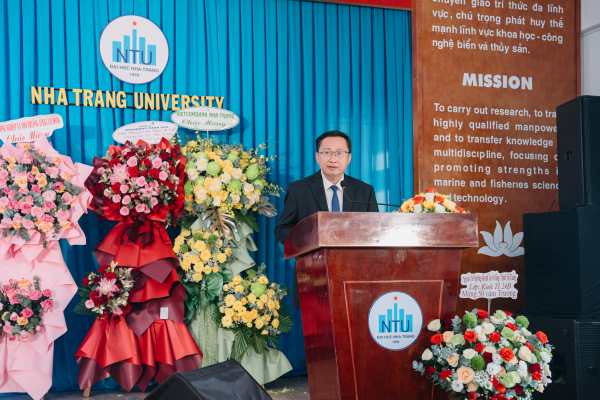 Trường Đại học Nha Trang: 50 năm gắn bó Khánh Hòa, vững bước vào chặng đường mới