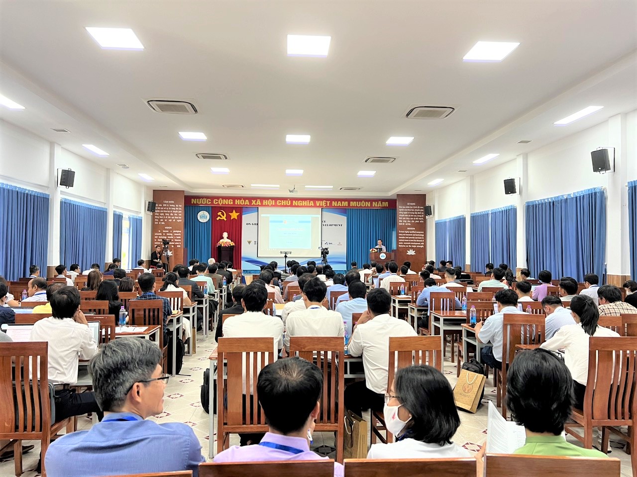 Hơn 250 nhà khoa học tham gia Hội thảo khoa học quốc tế Công nghệ xanh và phát triển bền vững lần thứ 6