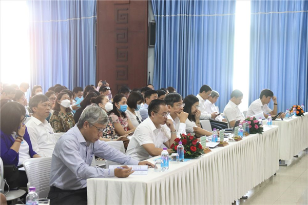 Hội nghị tập huấn triển khai văn bản quy phạm pháp luật cho giảng viên đại học, cao đẳng sư phạm diễn ra tại Trường ĐH Nha Trang