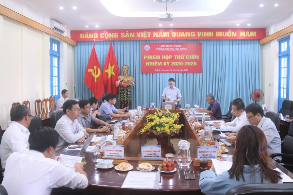 Hội đồng trường ĐH Nha Trang nhiệm kỳ mới: Hội đồng trường Đại học Nha Trang đã ra sức làm việc và sẵn sàng cho nhiệm kỳ mới trong năm học