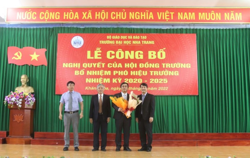 Công bố Nghị quyết của Hội đồng trường bổ nhiệm Phó Hiệu trưởng Trường ĐH Nha Trang nhiệm kỳ 2020 – 2025