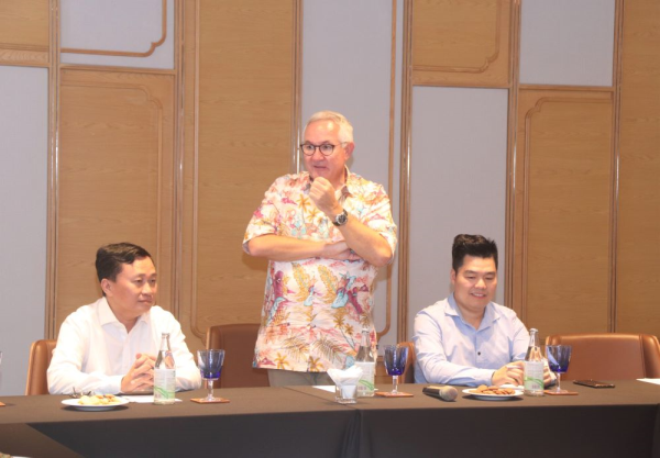 Ký kết hợp tác với Khu nghỉ dưỡng Mövenpick Cam Ranh