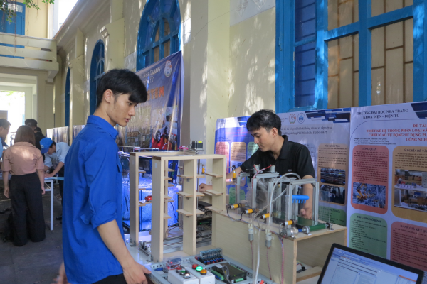 Trường ĐH Nha Trang tổ chức Ngày hội STEM 2024
