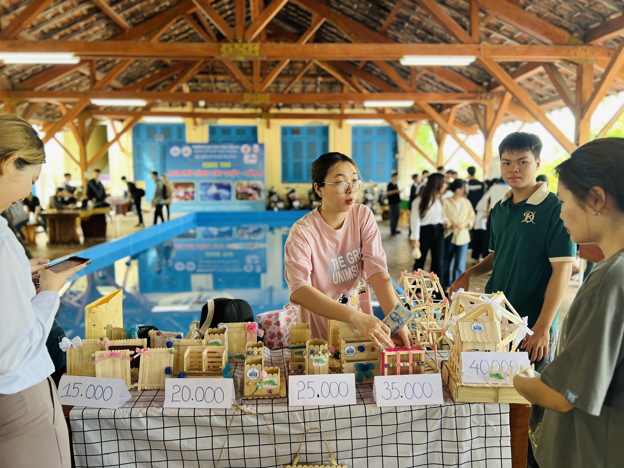 Triển lãm giới thiệu dự án và sản phẩm khởi nghiệp, đổi mới sáng tạo sinh viên Trường ĐH Nha Trang năm 2024