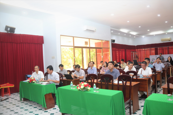 Trường Đại học Nha Trang tổ chức Hội nghị tập huấn nghiệp vụ kiểm tra công tác coi thi Kỳ thi tốt nghiệp trung học phổ thông năm 2024 cho viên chức
