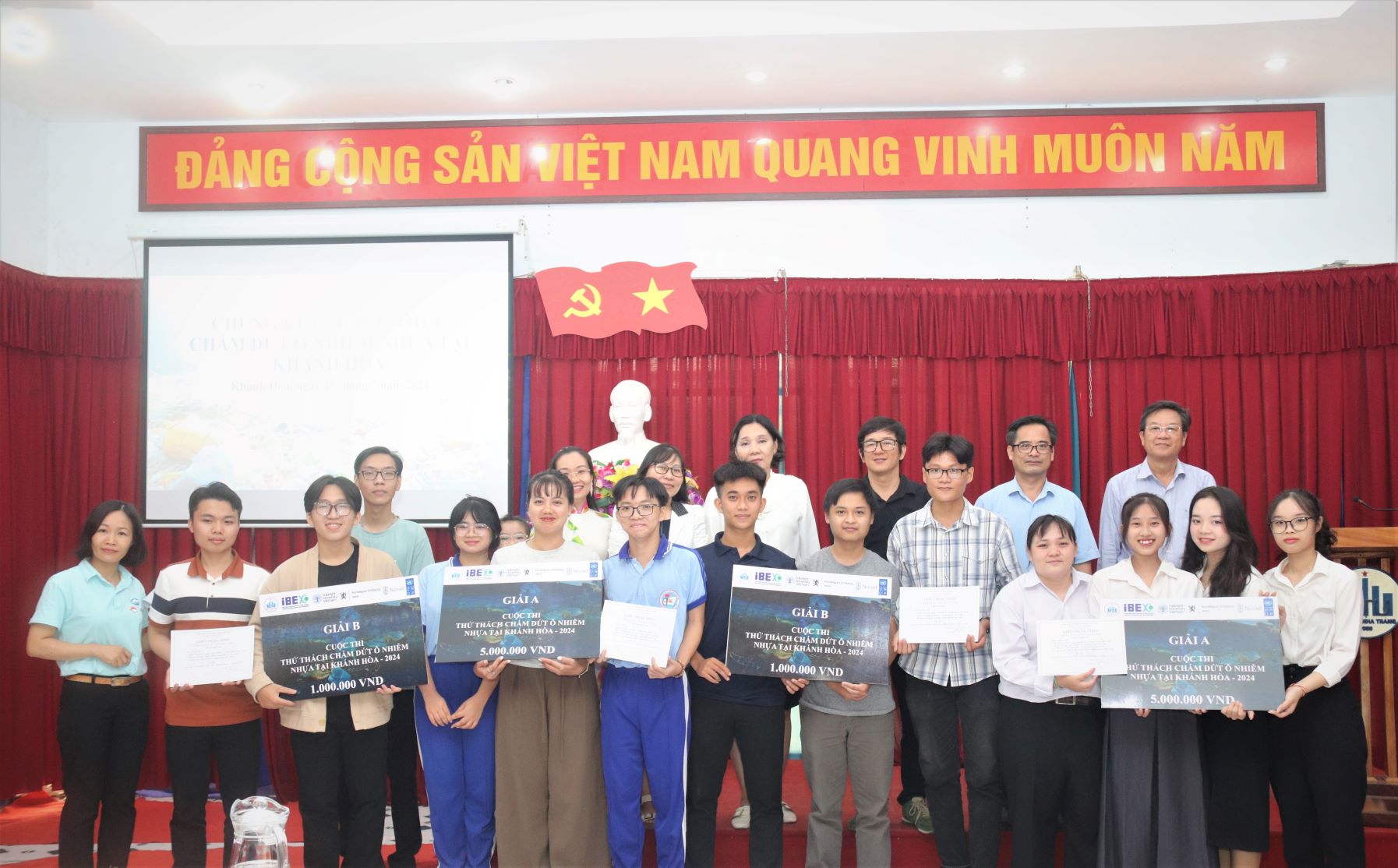 Trường Đại học Nha Trang phối hợp Chương trình phát triển Liên Hiệp Quốc (UNDP) tổ chức Vòng chung kết Cuộc thi Thử thách chấm dứt ô nhiễm nhựa tại Khánh Hòa