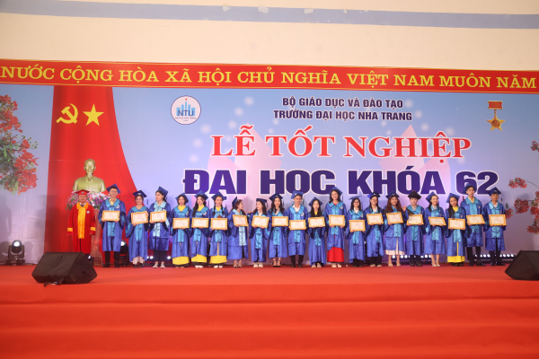 Trường Đại học Nha Trang tổ chức lễ tốt nghiệp Đại học năm 2024