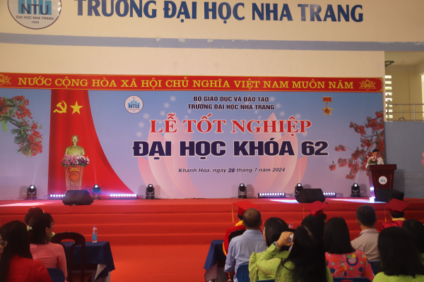 Trường Đại học Nha Trang tổ chức lễ tốt nghiệp Đại học năm 2024