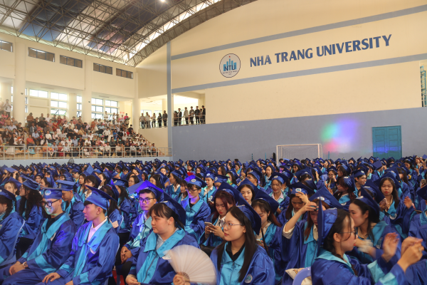 Trường Đại học Nha Trang tổ chức lễ tốt nghiệp Đại học năm 2024