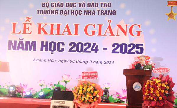 Trường Đại học Nha Trang tổ chức Lễ khai giảng năm học 2024 – 2025 và nhận giấy chứng nhận đạt chuẩn kiểm định cho 03 chương trình đào tạo