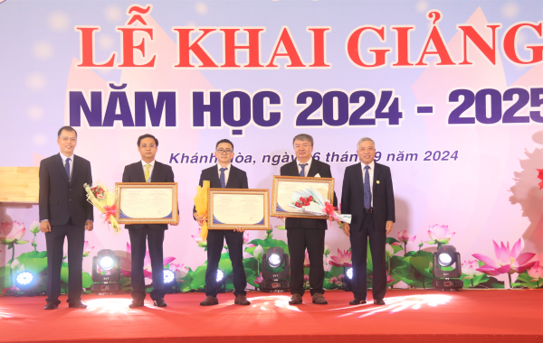 Trường Đại học Nha Trang tổ chức Lễ khai giảng năm học 2024 – 2025 và nhận giấy chứng nhận đạt chuẩn kiểm định cho 03 chương trình đào tạo