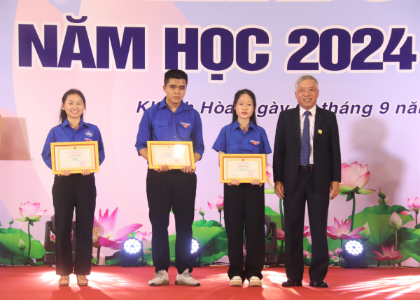 Trường Đại học Nha Trang tổ chức Lễ khai giảng năm học 2024 – 2025 và nhận giấy chứng nhận đạt chuẩn kiểm định cho 03 chương trình đào tạo