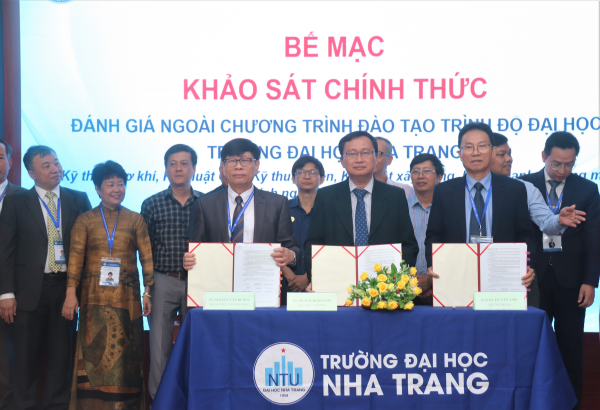 Bế mạc đợt khảo sát chính thức đánh giá ngoài  07 chương trình đào tạo tại Trường Đại học Nha Trang