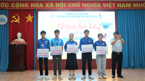 Công ty TNHH Điện tử viễn thông Hải Đăng hỗ trợ cho ngành Khai thác thuỷ sản của Trường Đại học Nha Trang