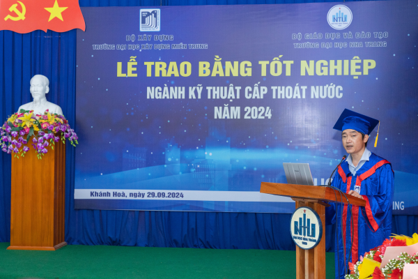 Lễ trao bằng tốt nghiệp cho sinh viên hệ vừa học vừa làm ngành Kỹ thuật cấp thoát nước tại Khánh Hòa