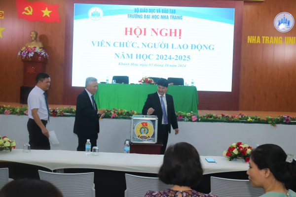 Trường Đại học Nha Trang tổ chức  Hội nghị viên chức, người lao động năm học 2024 – 2025