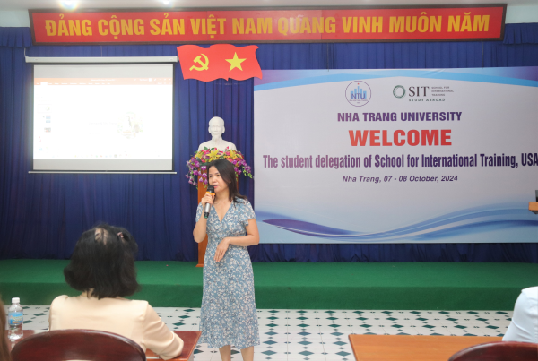 Trường Đại học Nha Trang đón tiếp đoàn sinh viên Hoa Kỳ trong chương trình  trao đổi lần thứ 3 với World Learning Vietnam