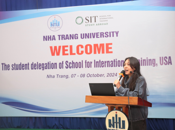 Trường Đại học Nha Trang đón tiếp đoàn sinh viên Hoa Kỳ trong chương trình  trao đổi lần thứ 3 với World Learning Vietnam