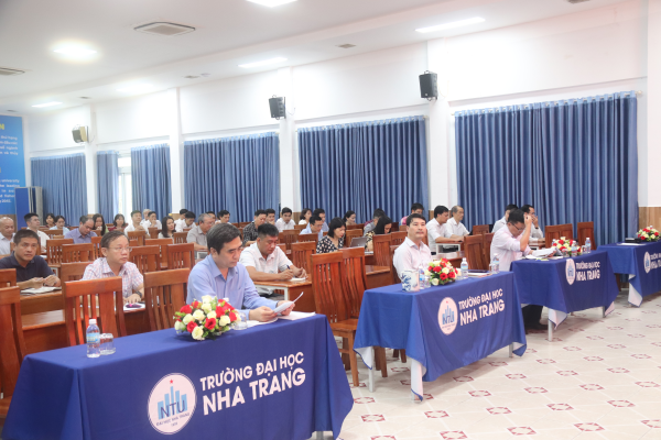 Trường Đại học Nha Trang tổ chức Hội nghị quán triệt văn bản về Đại hội Đảng bộ các cấp