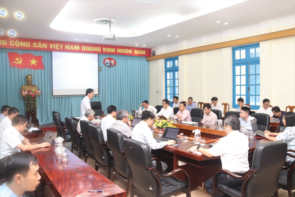 Trường Đại học Nha Trang tổ chức  Hội nghị nhận xét, đánh giá, xếp loại chất lượng Trường, viên chức quản lý cấp Trường năm học 2023-2024