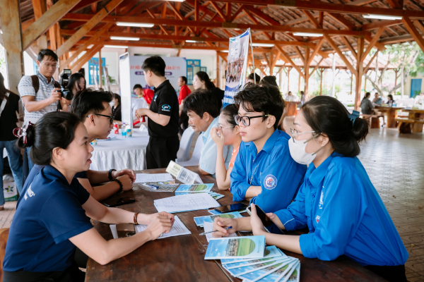 Ngày hội việc làm chào Xuân Ất Tỵ 2024:  Cơ hội việc làm cho sinh viên và người lao động