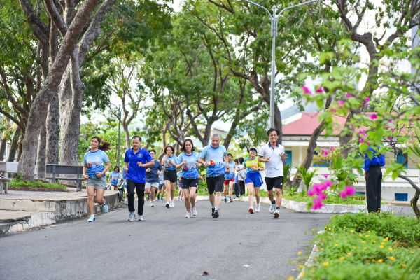 Công đoàn Trường Đại học Nha Trang tổ chức Ngày Quốc tế Phụ nữ 8/3