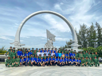 Trường Đại học Nha Trang tổ chức dâng hương tưởng niệm tại Tượng đài Gạc Ma và thăm quân chiến dịch Mùa hè xanh 2025