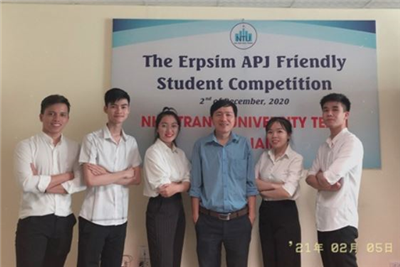 Sinh viên Trường ĐH Nha Trang lọt Top 10 đội xuất sắc nhất cuộc thi ERPsim quốc tế